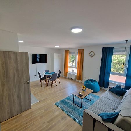 Square Studio טוזלה מראה חיצוני תמונה